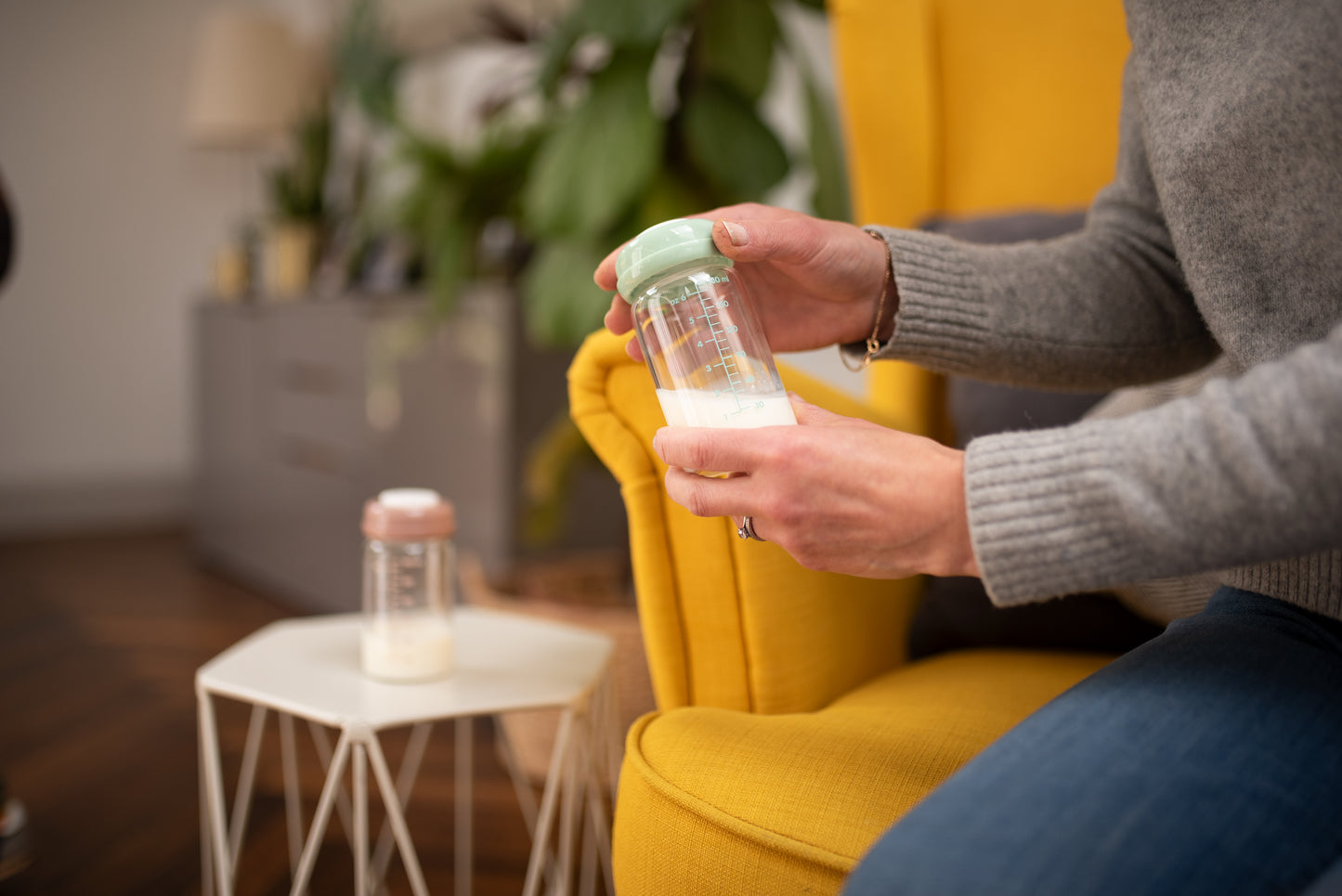 Glass Breastmilk Storage Bottles, Pack of Four, 180ml